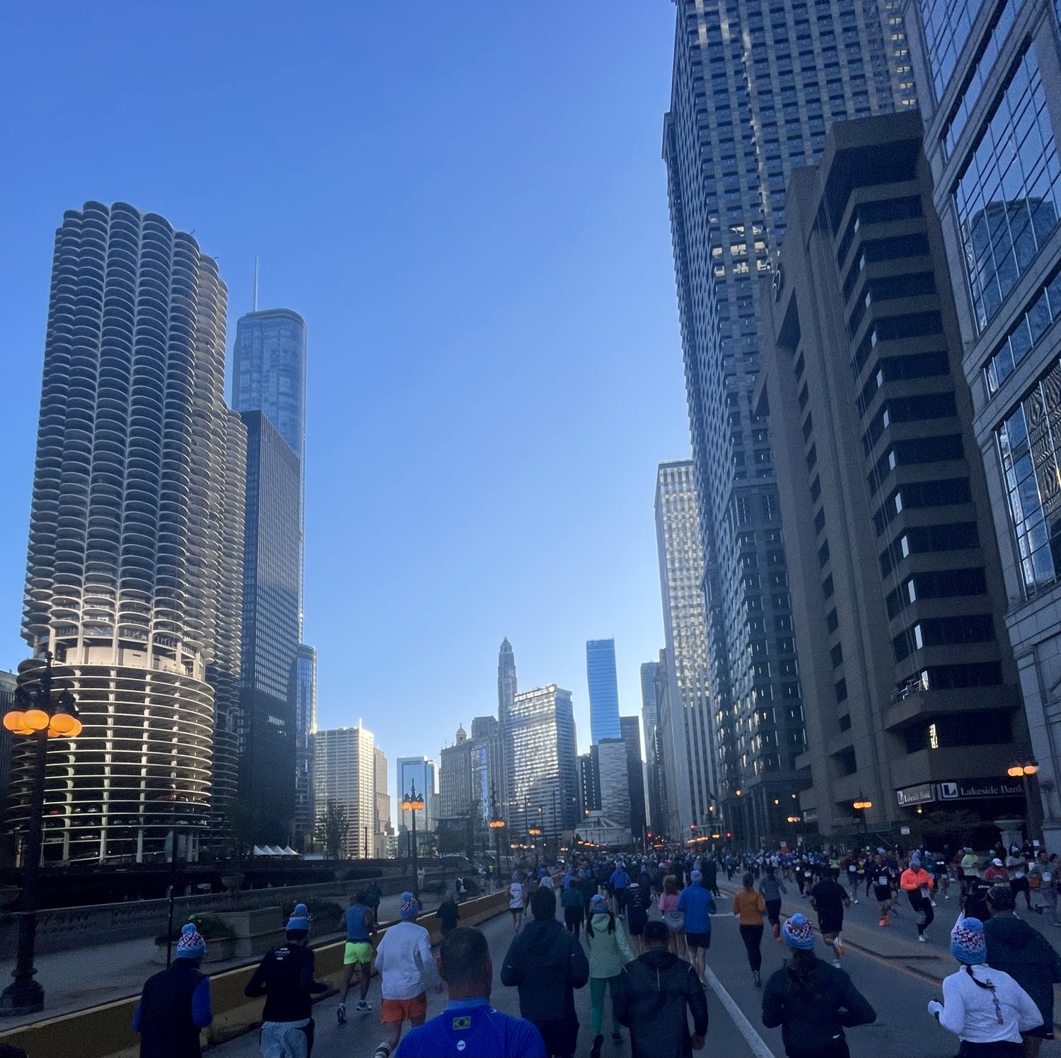 5k morning down town Chicago shake out run